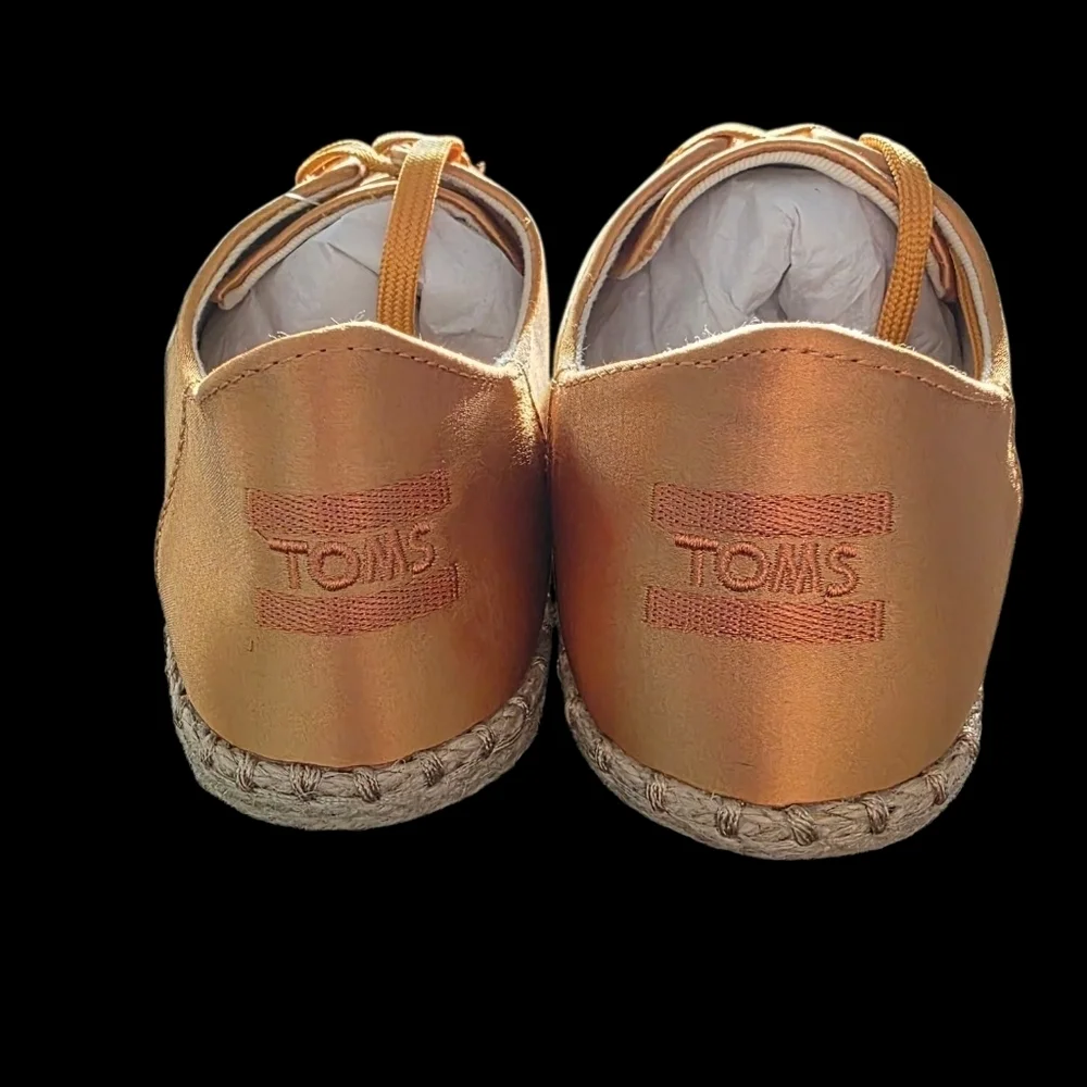 Toms these shoes